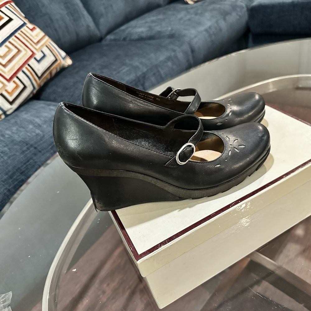 Cute Mary Jane wedge shoe
